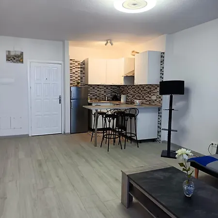 Amazing Doble Beedroom アパート アデヘ